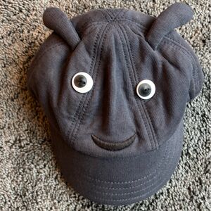 🦋Gymboree Gray Cartoon Eyes Hat🦋